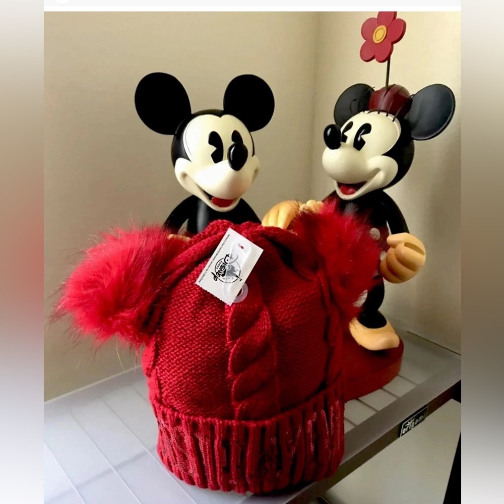 Disney Parks Pom Pom Minnie Ears Red Beanie BEST DAY EVER Sequins NEW